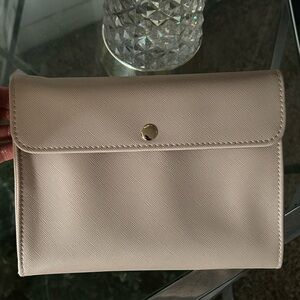 True Botanicals Skincare Bag